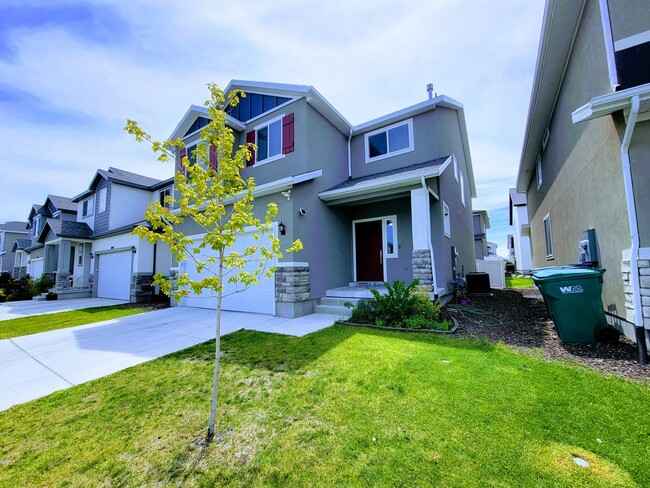 Photo - 1049 Albion Meadow Way