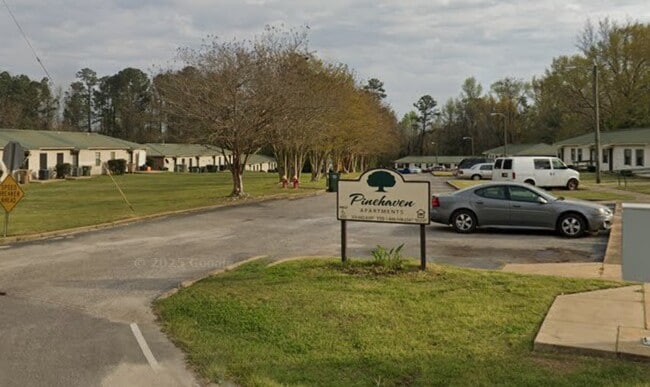 Photo - 1043 Whiskey Run Rd