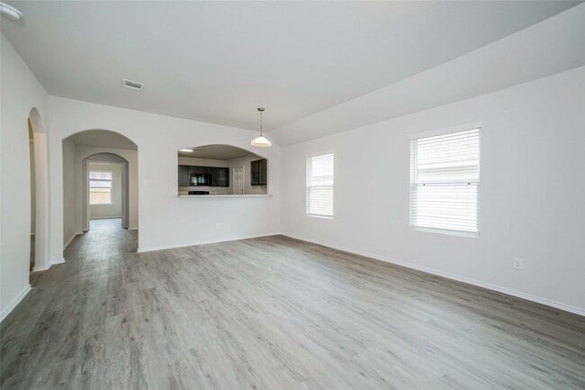 Photo - 310 Blue Crane St