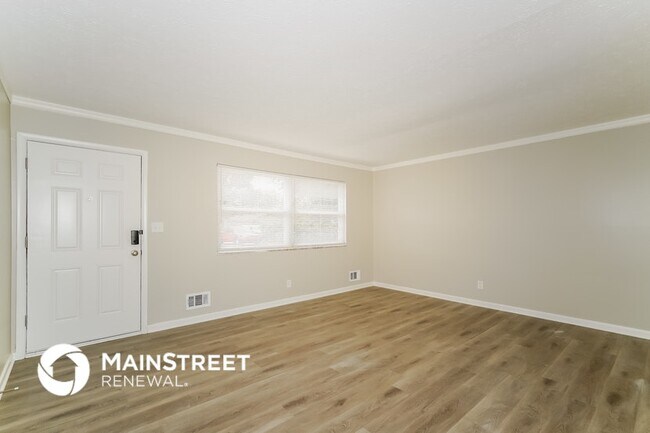 Photo - 2857 S State Ave