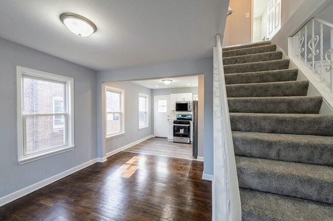 Photo - 237 E 143rd St