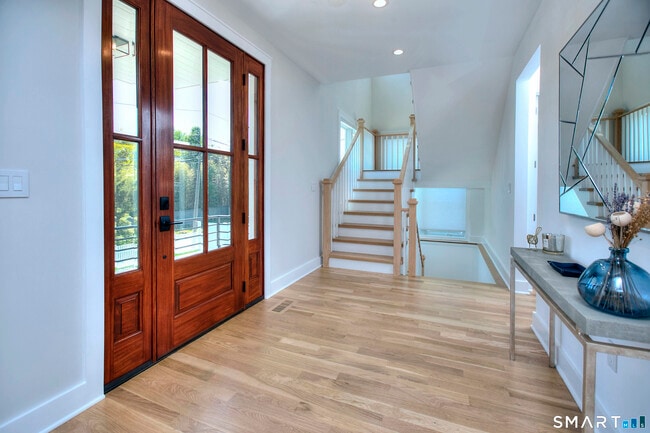 Photo - 6 Plover Ln