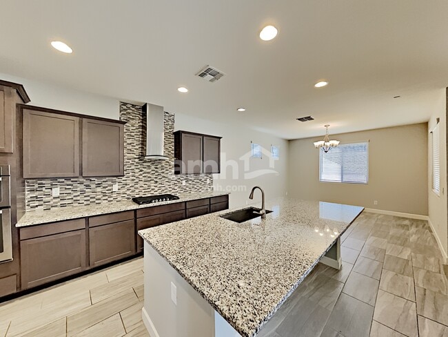 18240 W Thunderhill Pl