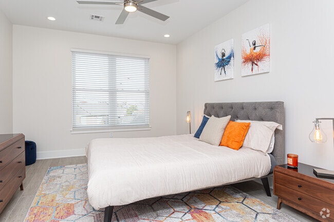 2 HAB, 2 BA - 1,037&nbsp;ft² - Parkway Apartments