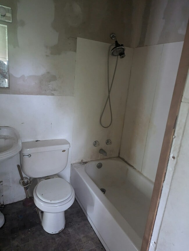 Photo - 908 W Mac Queen Ave