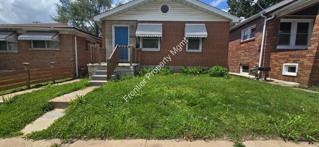 Available NOW! Beautiful/Unique 2 bed 1 ba... - Available NOW! Beautiful/Unique 2 bed 1 ba... House