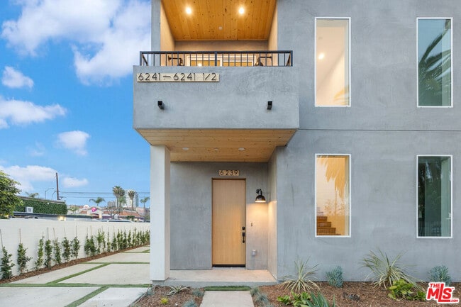 Photo - 6239 Banner Ave