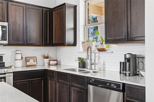 Photo - 7704 Norah Dr