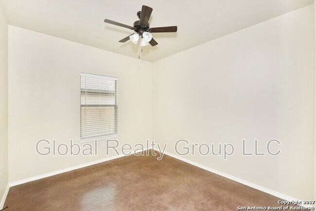 Photo - 2557 Pahmeyer Rd