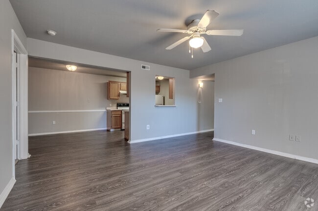 3BR, 2BA -1085SF