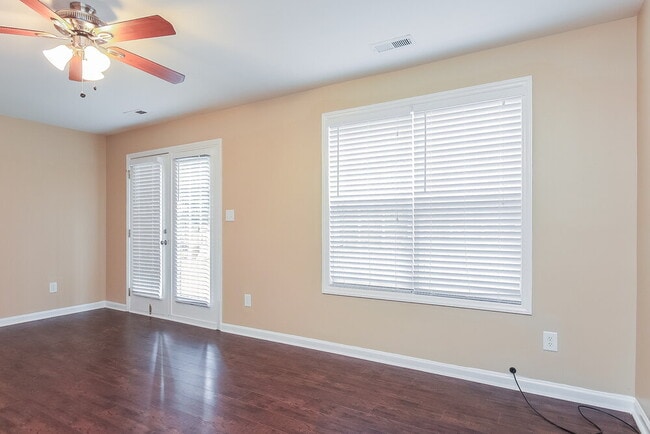 Photo - 2515 Dearborn Dr