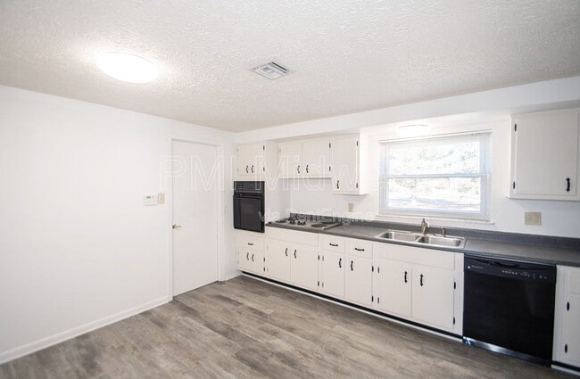 Photo - 8636 E Edgewood Ave