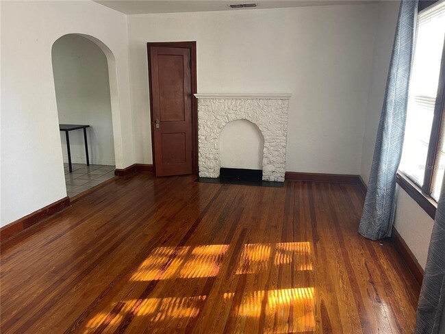 Photo - 1002 Drew St