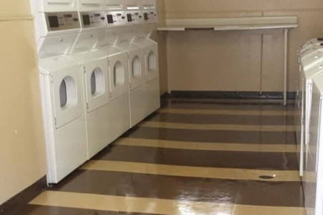 Baycliff's instalación de lavandería en el lugar