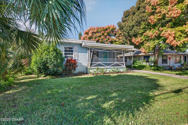 Photo - 930 Daytona Ave