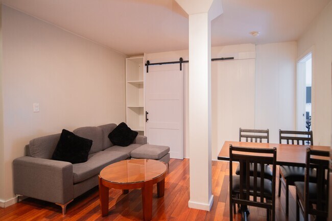 Photo - 440 Richards St Unit 203