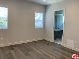 Photo - 1721 Granville Ave