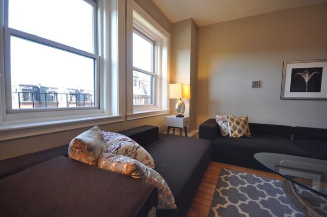 Photo - 218 Newbury St Unit 4F
