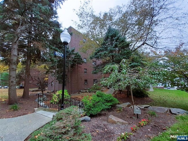 Photo - 3071 Edwin Ave Unit 5G