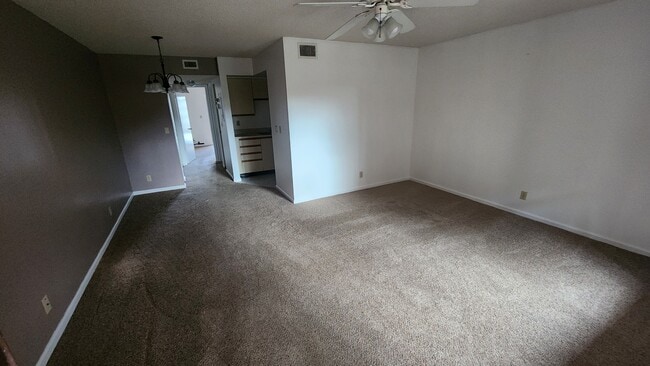 Photo - 911 SW South River Dr Unidad 104