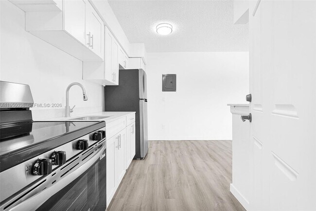 Photo - 13210 Memorial Hwy Unidad 106