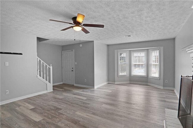 Photo - 4556 Coopers Creek Pl SE
