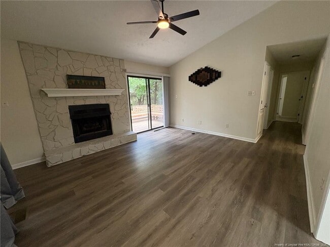 Photo - 491 Oates Dr