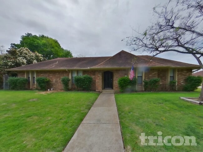 Photo - 2001 Libby Ln