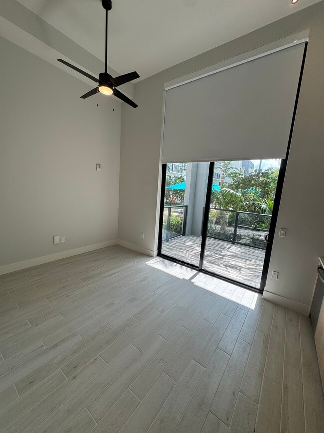 Photo - 8226 NW 34th St Unidad S13