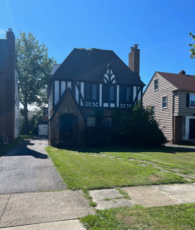 Photo - 3638 Lynnfield Rd Apartment Unit 2