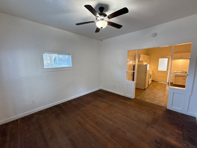 Photo - 1353 Commercial St SE