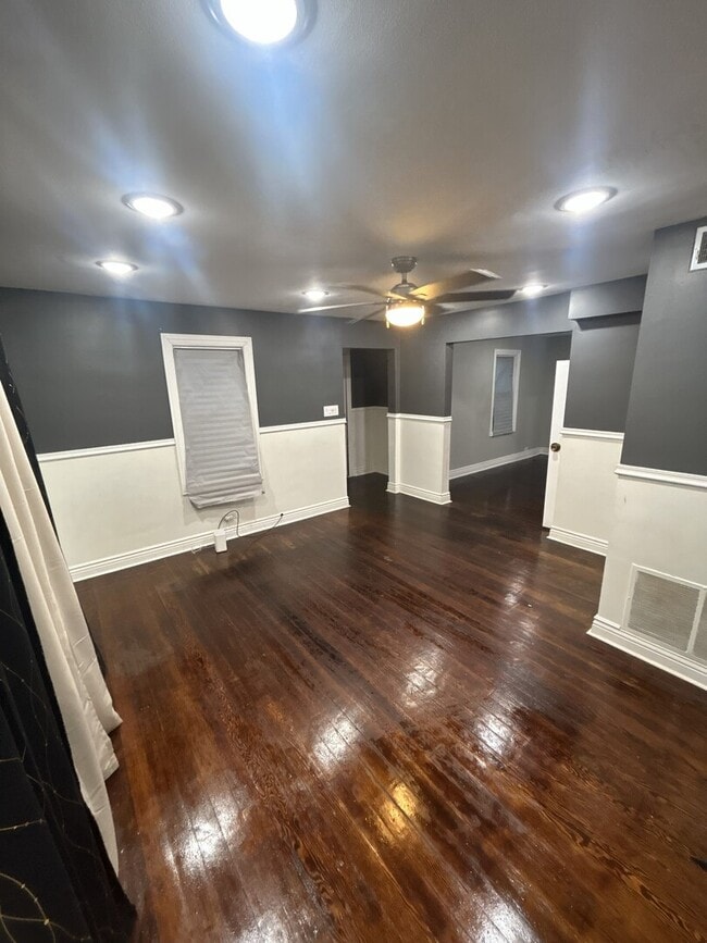 Photo - 9607 Merrimac Ave