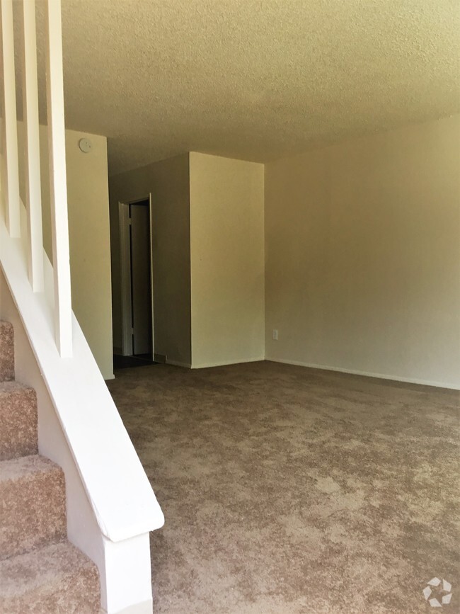 2X1.5 TOWNHOME - Griffin Court Rental