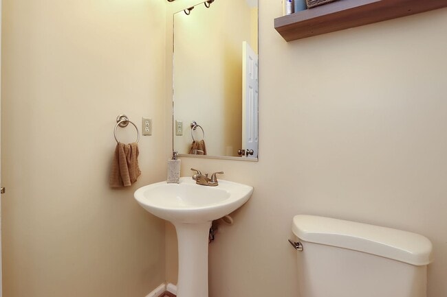 Photo - 1356 Lake Dr
