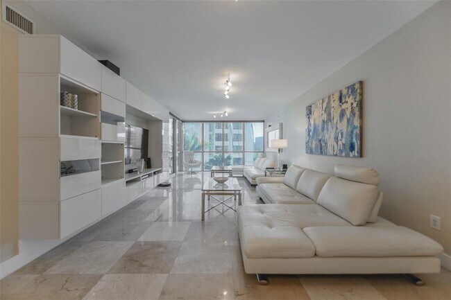 Building Photo - 3101 S Ocean Dr Unit 404 Rental