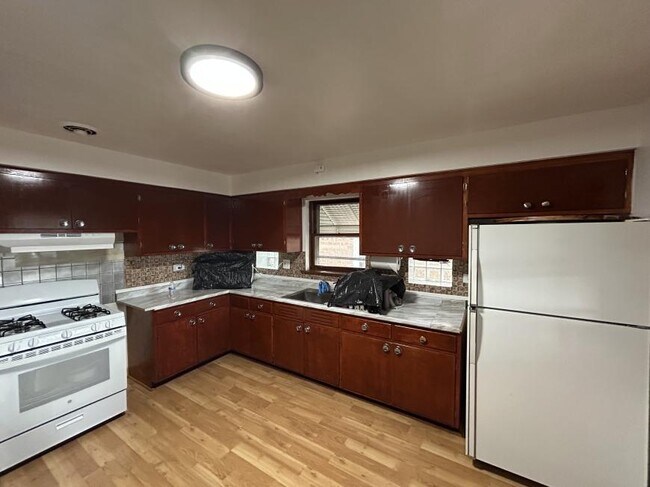 Building Photo - 2 bedroom in Chicago IL 60634 Unit 2 Rental