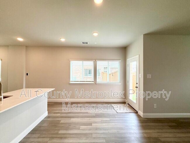 Photo - 3113 Ethan Ln