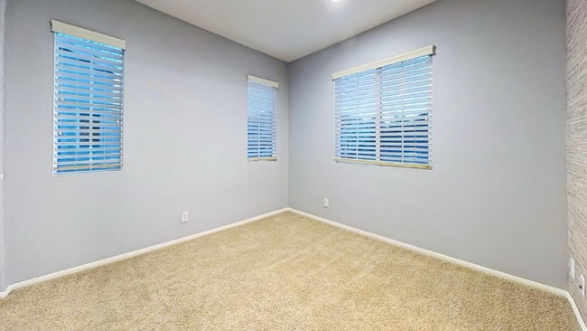 34 Quartz Ln