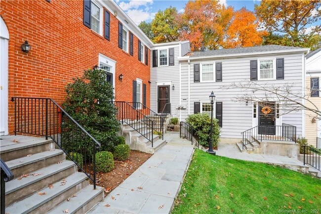 Photo - 60 Greenwich Hills Dr Unidad 60 Rental