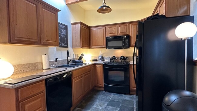 Photo - 26065 Adamor Rd House