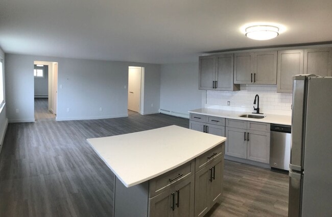 Photo - 501-511 Lake Ter