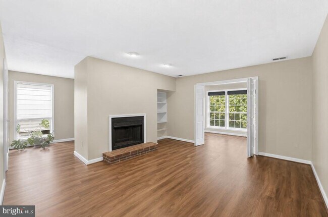10118 Oakton Terrace Rd Unit 10118