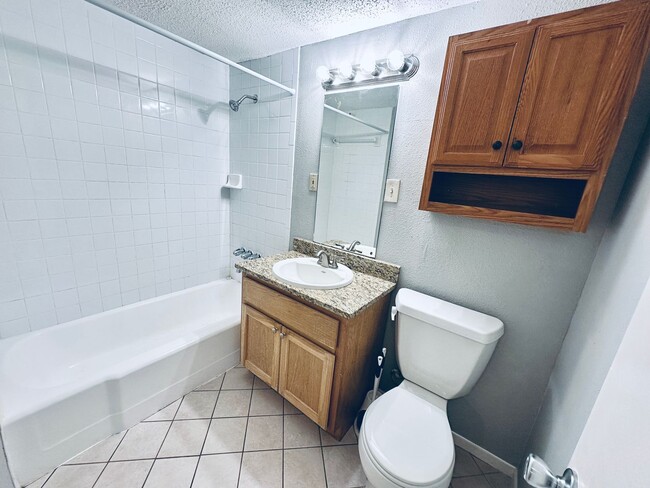Photo - Fabulous landmark Downtown Austin property! Great downtown neighborhood!