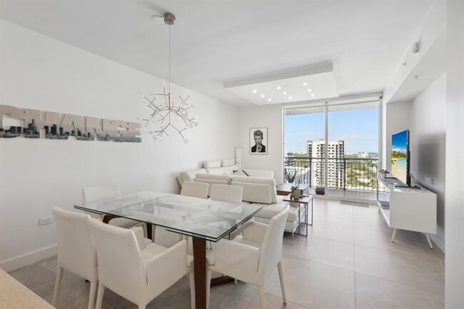 Photo - 999 SW 1st Ave Unidad A1 Rental
