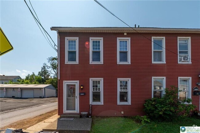 Building Photo - 516 Broad St Rental