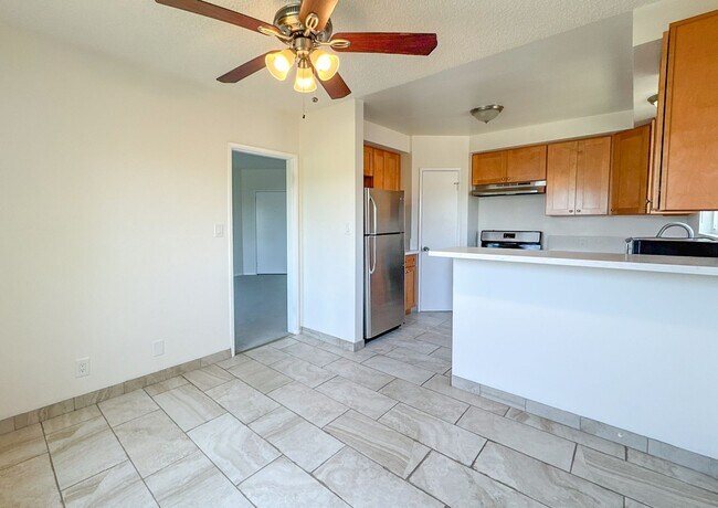 Building Photo - 1644 Electric Ave Unit 4