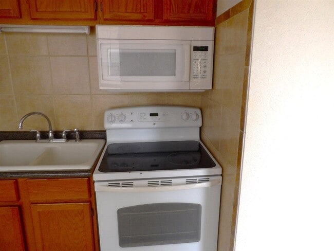 Photo - 2835 Mobley St NW