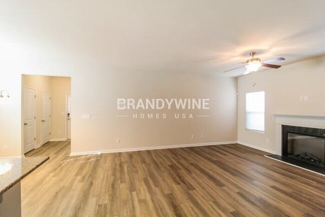 Photo - 604 Armitage Way