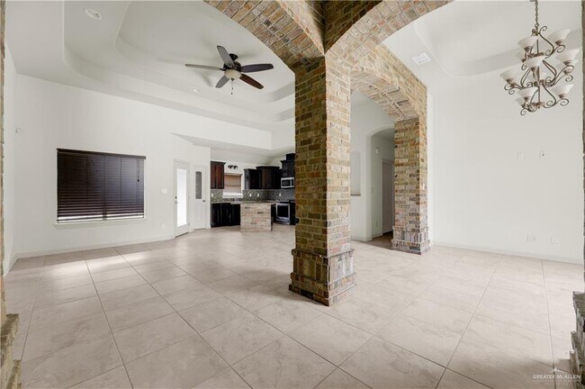 Photo - 20 N 42nd St