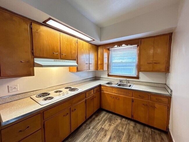 Photo - 4414-4416 Kenneth Ave Unidad 4414